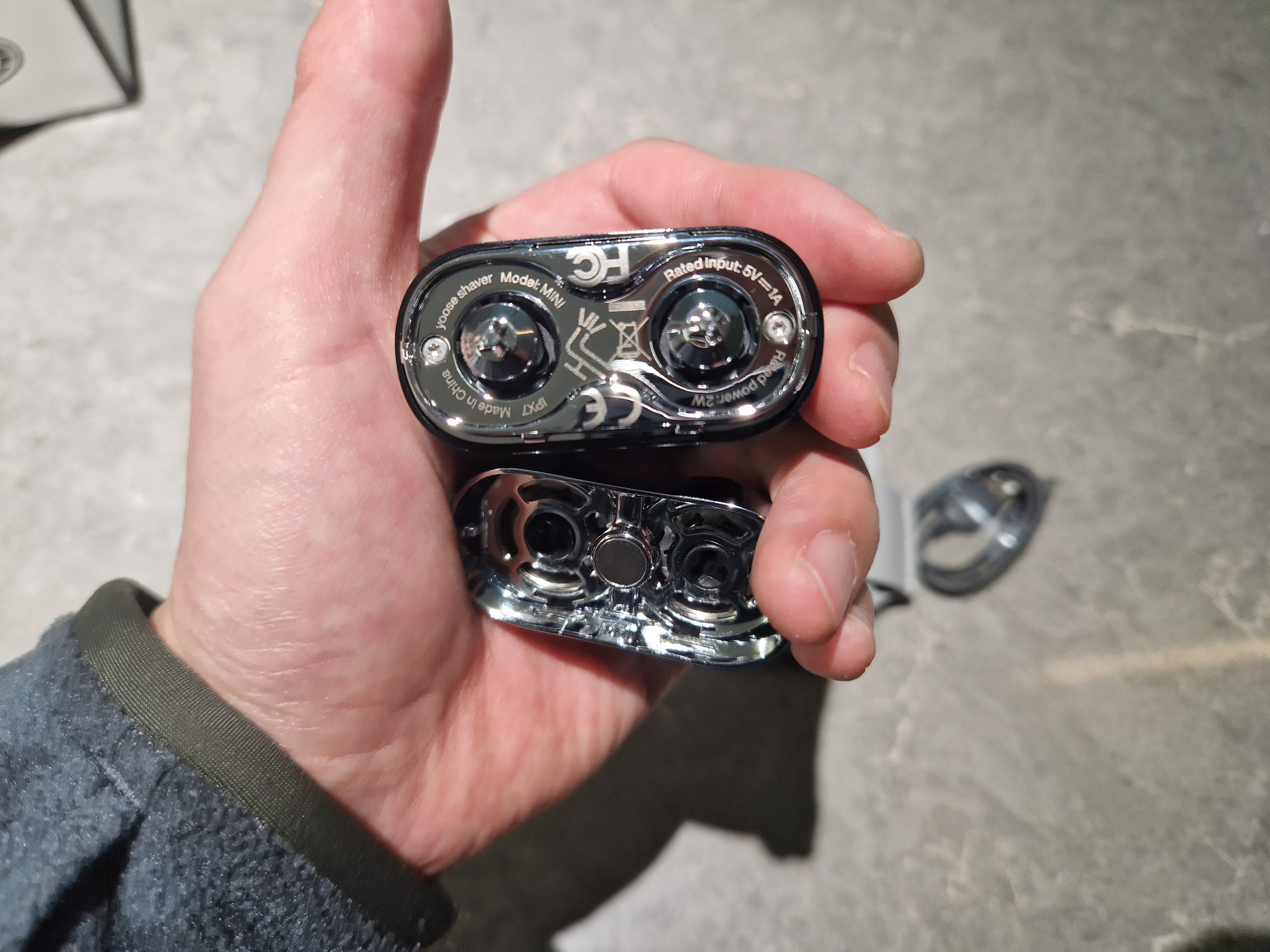 Magnetic head attachment